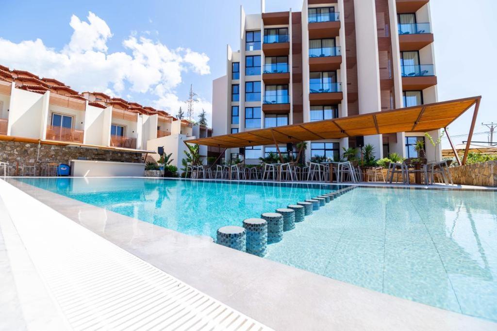 Hotel Olympia Touristic Village Radhimë Buitenkant foto